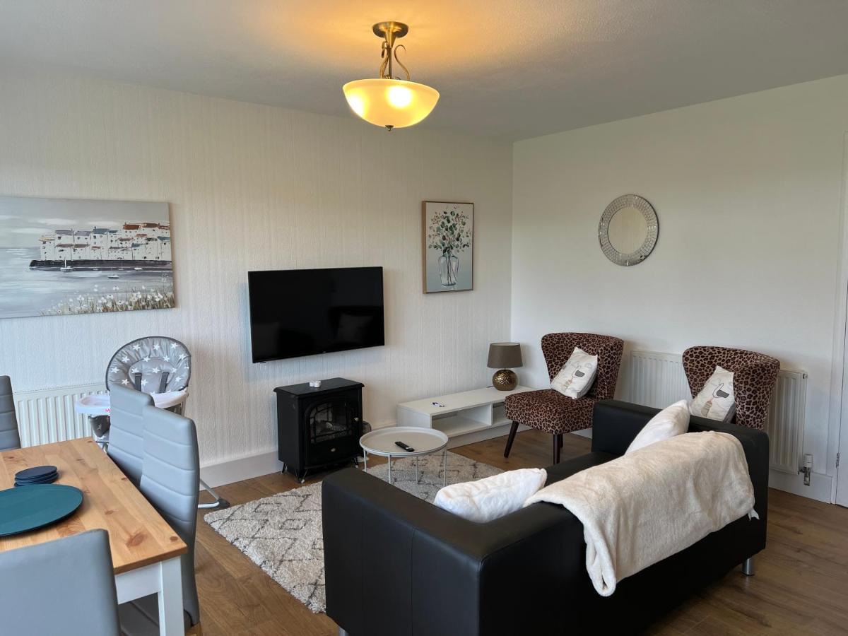 Chine Cottage Self-Catering Coastal Bungalow In Rural West Wight Freshwater Eksteriør bilde